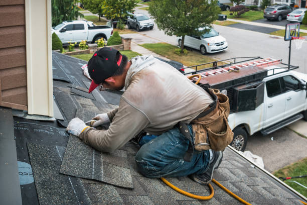 Professional Flat Roof Repair technician working in Marysville, MI
